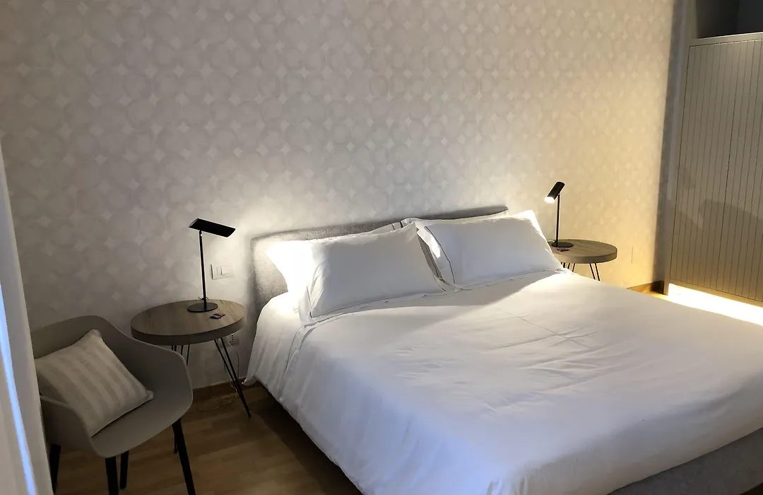 200 Rooms & Terrace-1