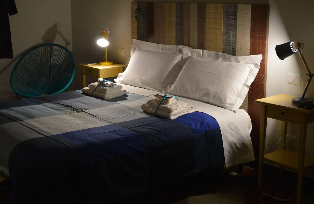 Bed, Book & Breakfast Landolina-1