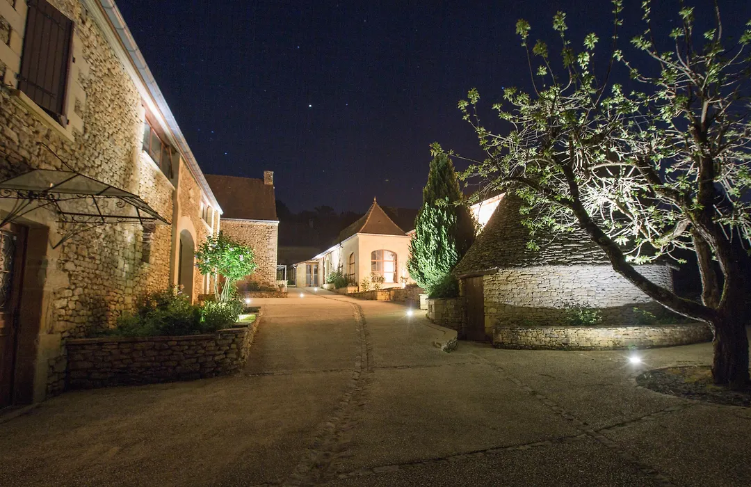 Aux Bories de Marquay, B&B avec piscine et SPA près de Sarlat-1