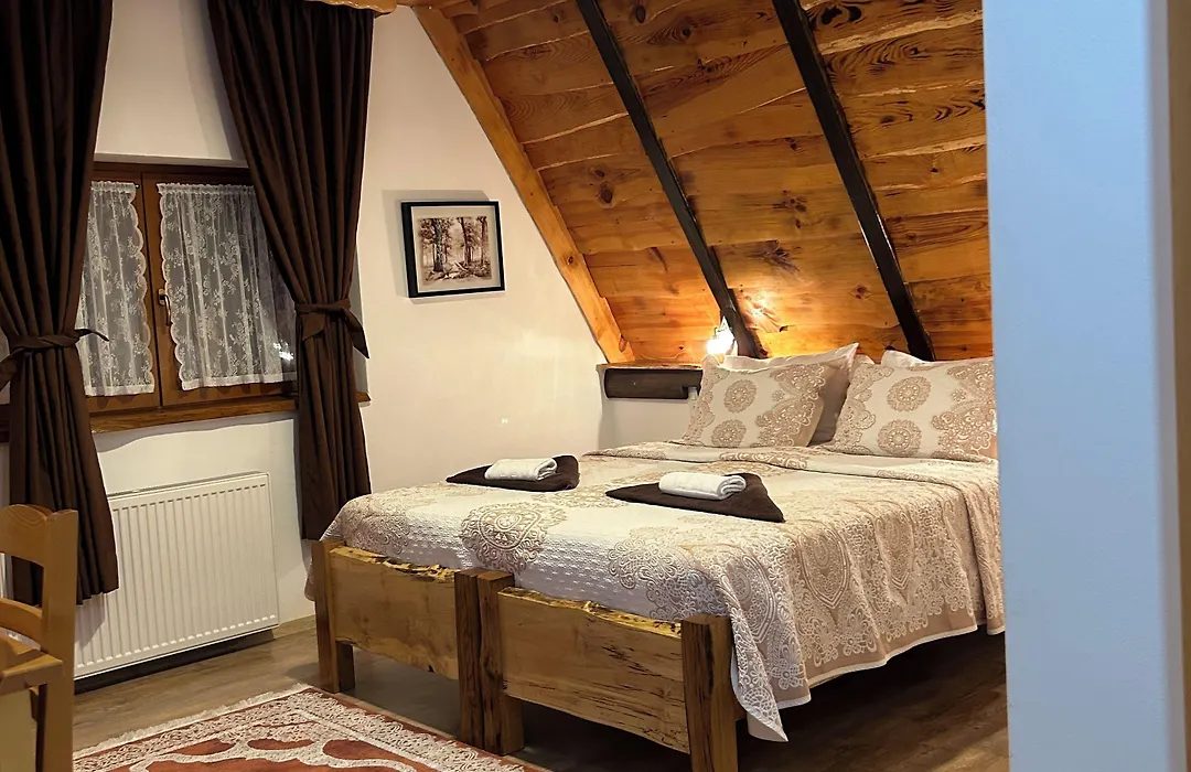 Rustic Lodge Plitvice-1