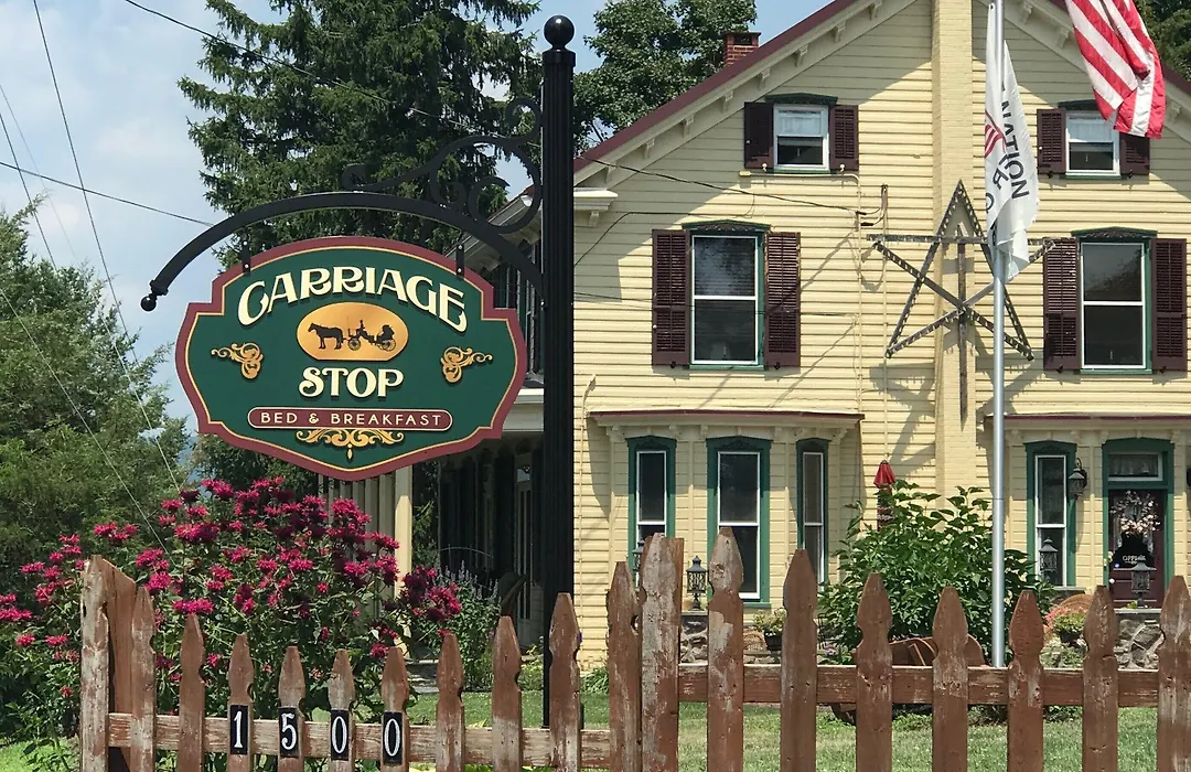 Carriage Stop Bed & Breakfast-1