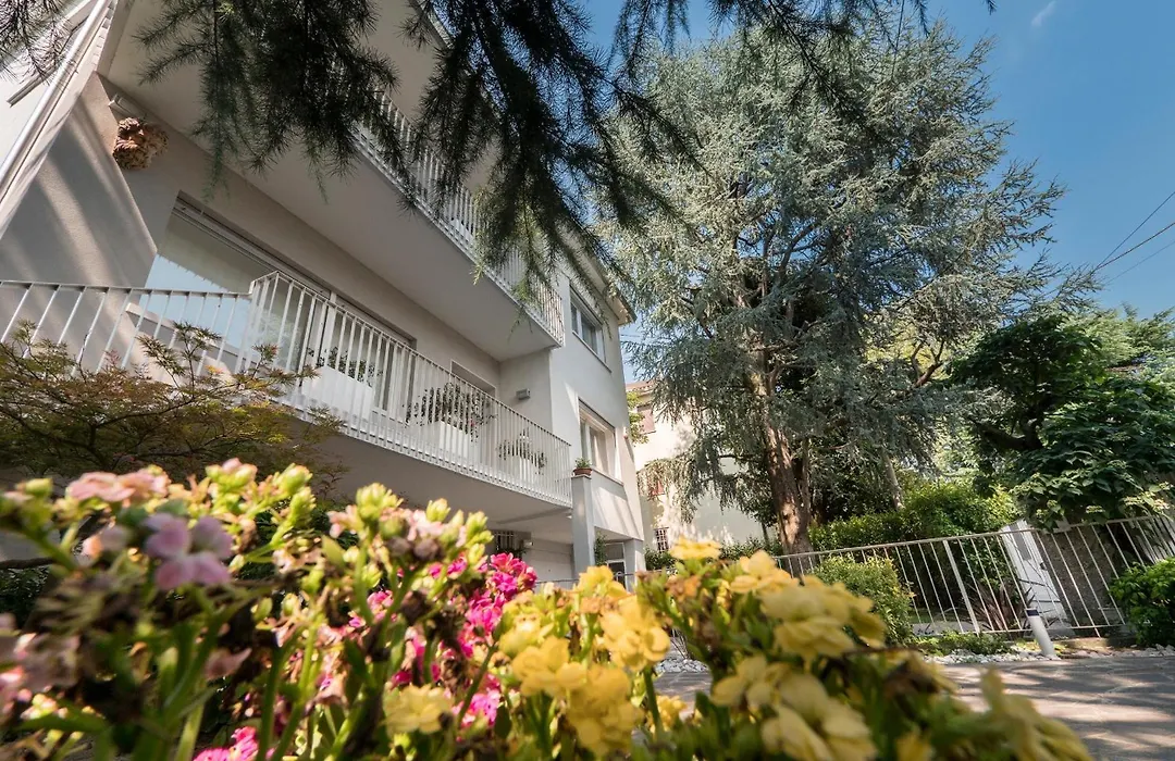 B&B Villa Due Giardini-1