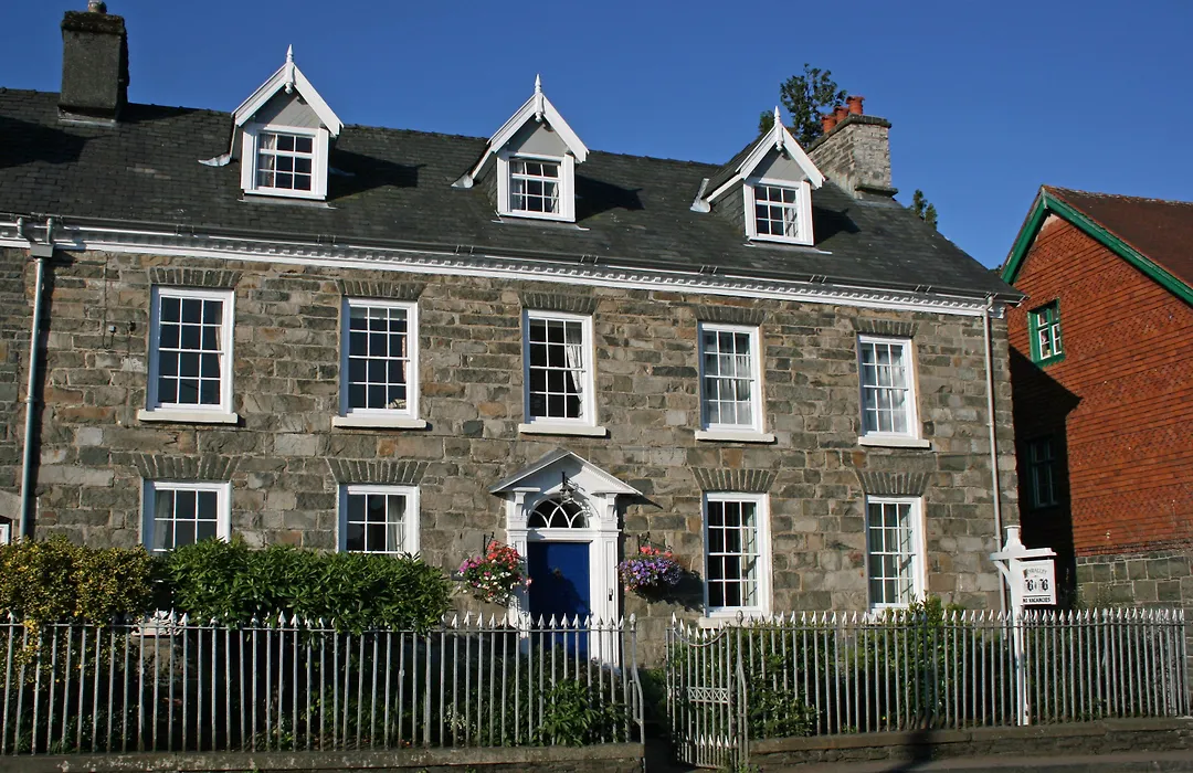 Penralley House B&B-1