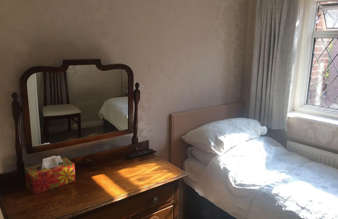 Edgware B&B-1