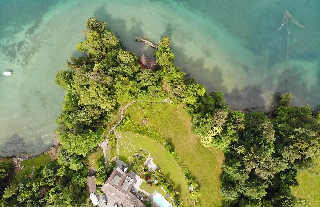 Lake Villa Lotus-1