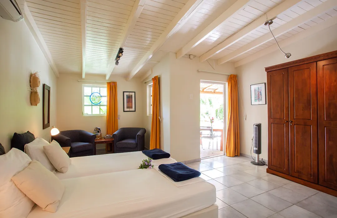 B&B Sombre Di Kabana-1