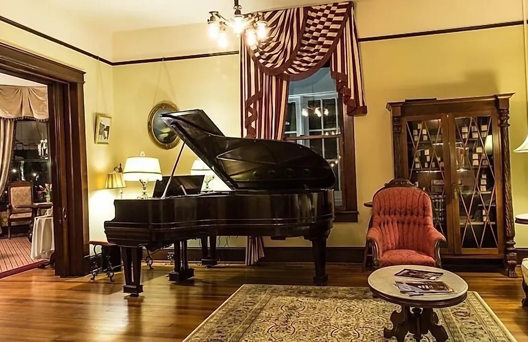 Double Oaks Bed & Breakfast-1