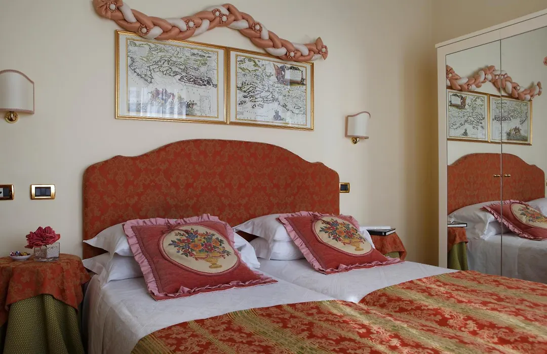 Casa Villa Gardenia Venice - Atika&Atif-1
