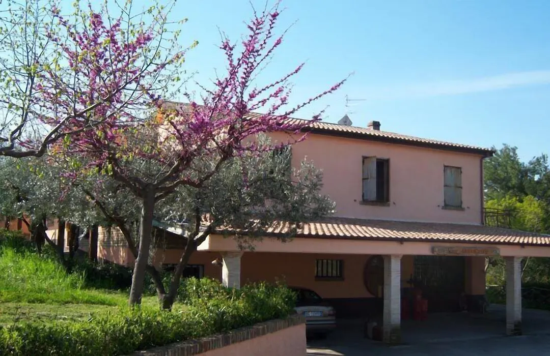 Azienda Vitivinicola Sergio Del Casale-1