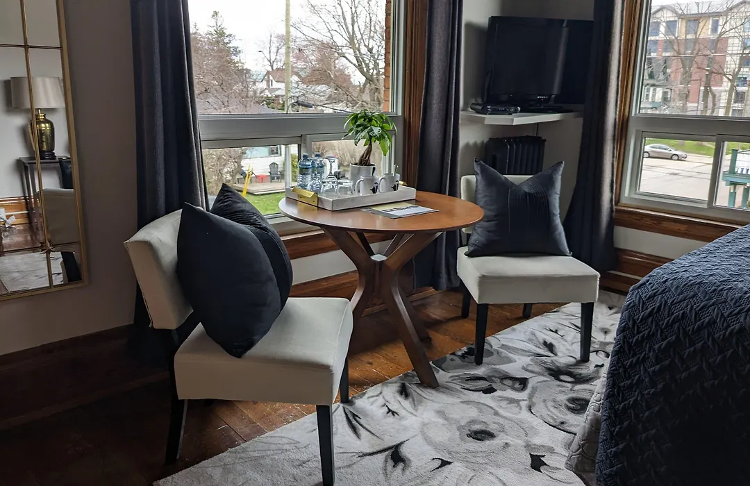Stonewater Manor B&B-1