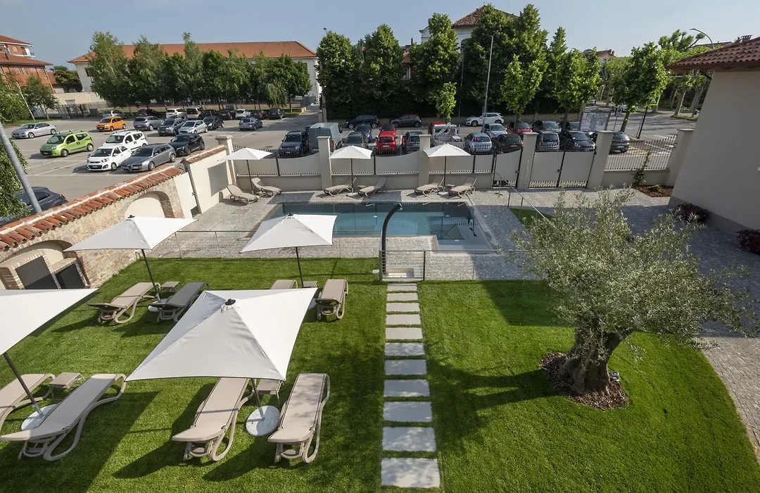 Villa Bernasconi-1