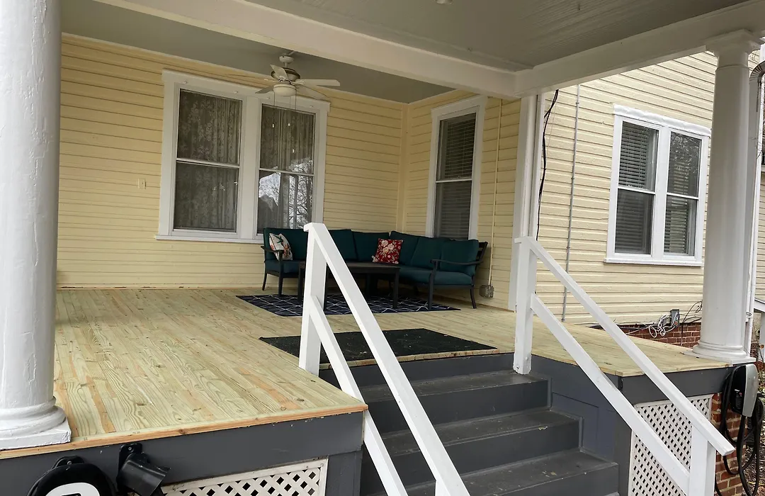 The Grey Swan Inn Llc-1