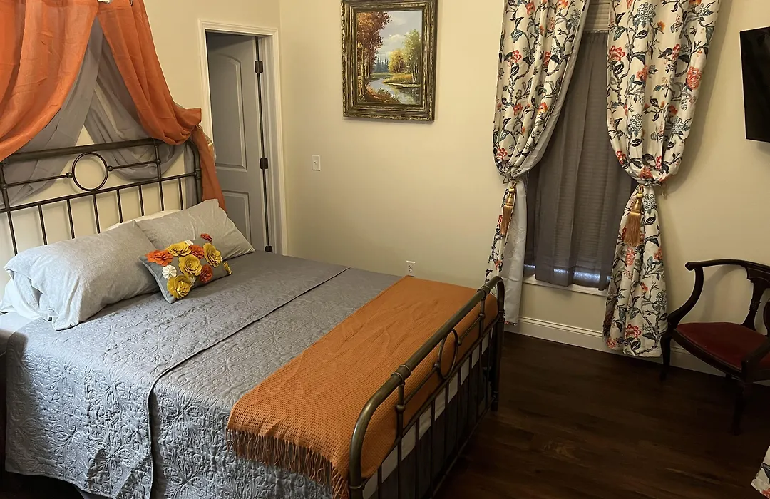 Holland Farmhouse Inn B&B-1