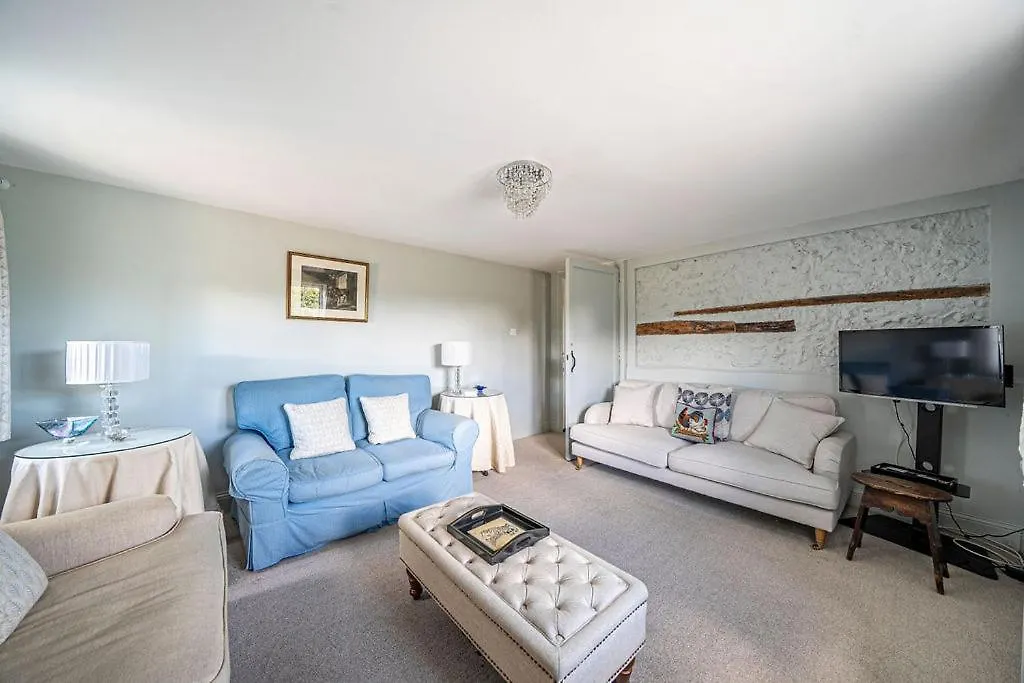 Cleaver Cottage-1