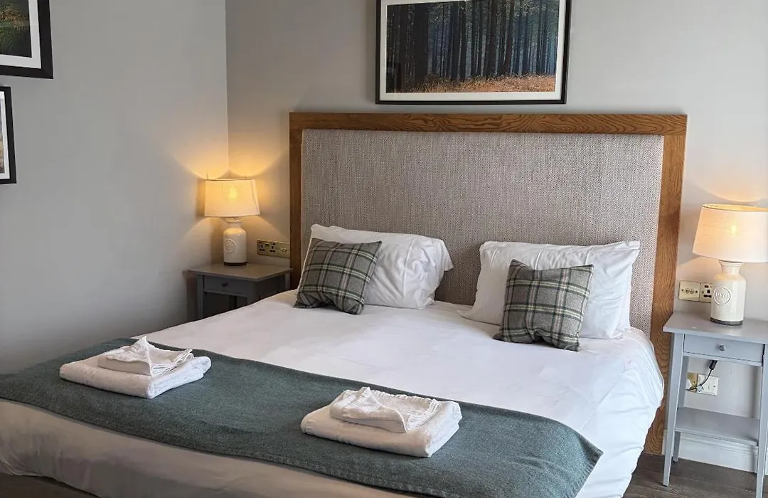 The Walhampton Arms-1