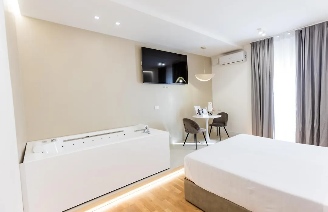Centoquindici Rooms&Suite-1