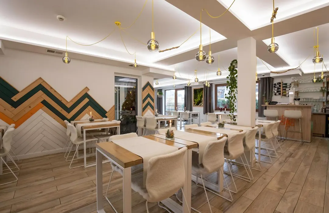 Novobilski Przy Termie Bania I Kotelnicy - Sauna, Jacuzzi, Restauracja, Pokoj Zabaw, Wypozyczalnia Rowerow E-Bike-1