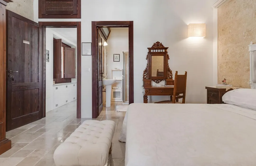 Le Lantane - Luxury Rooms-1