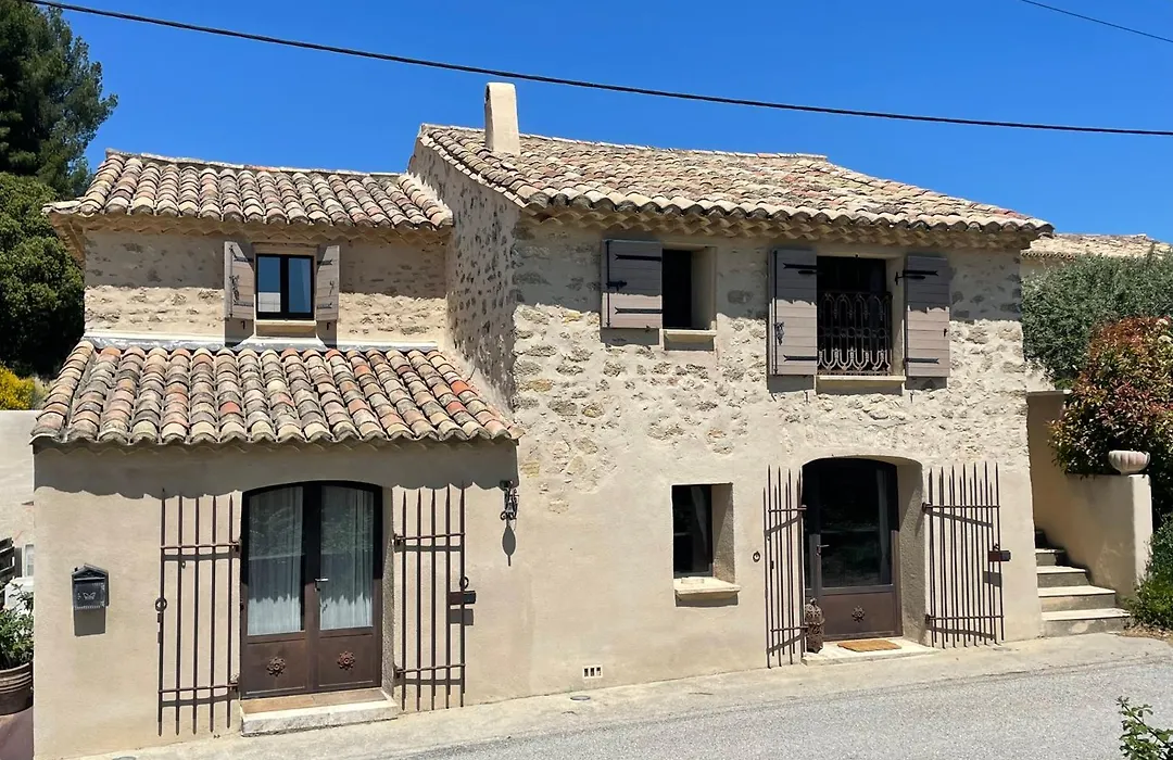 Côté Dentelles-1