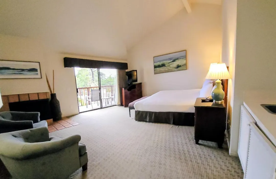 Adobe Inn-1
