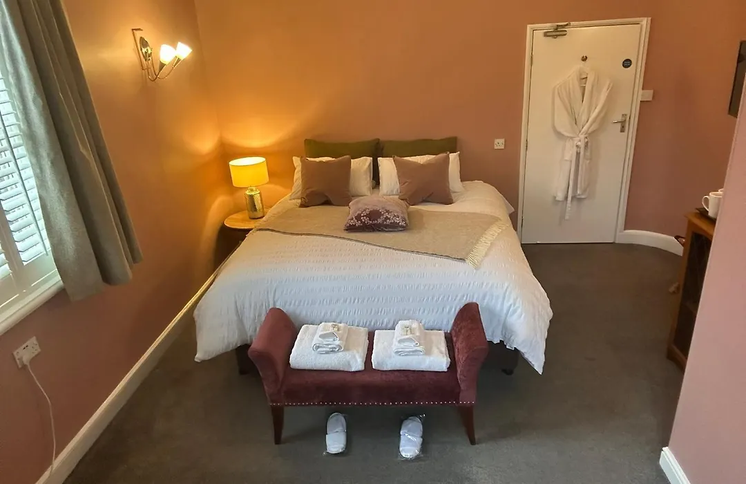 The Crown Hotel Southwell-1