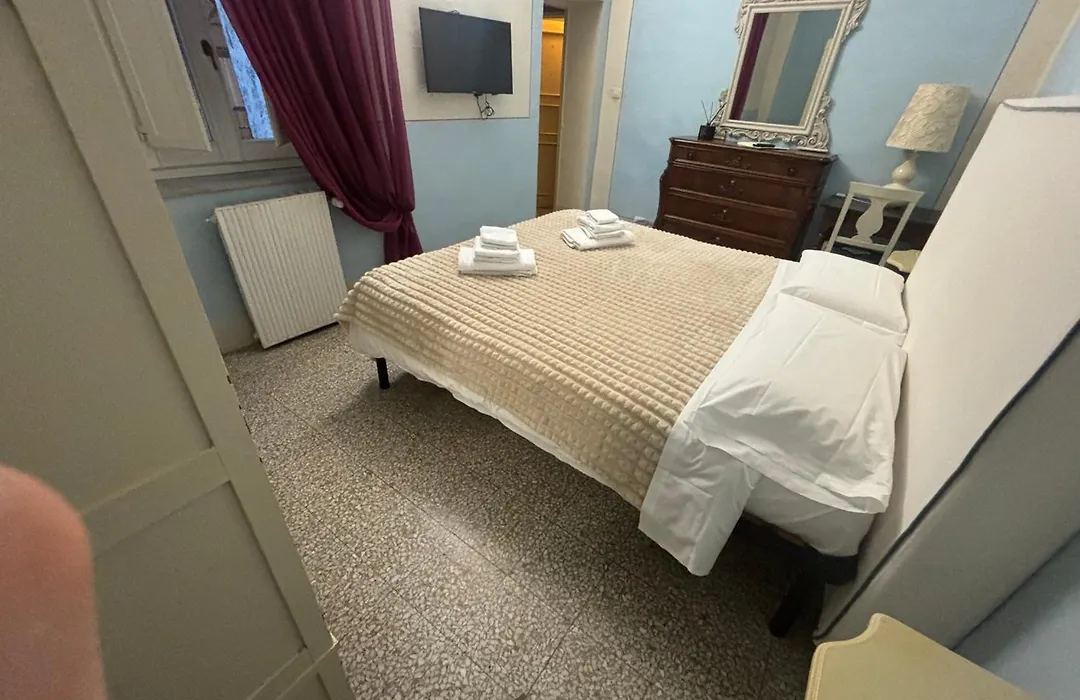 B&B Pantaneto - Palazzo Bulgarini-1