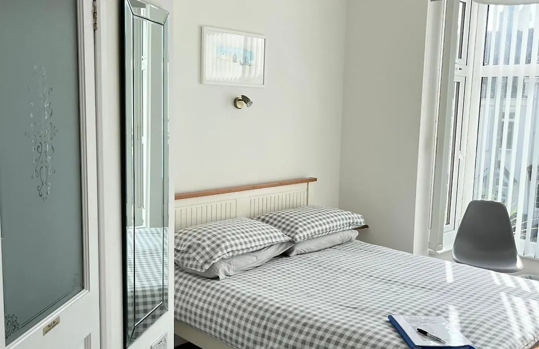 Westward B&B-1