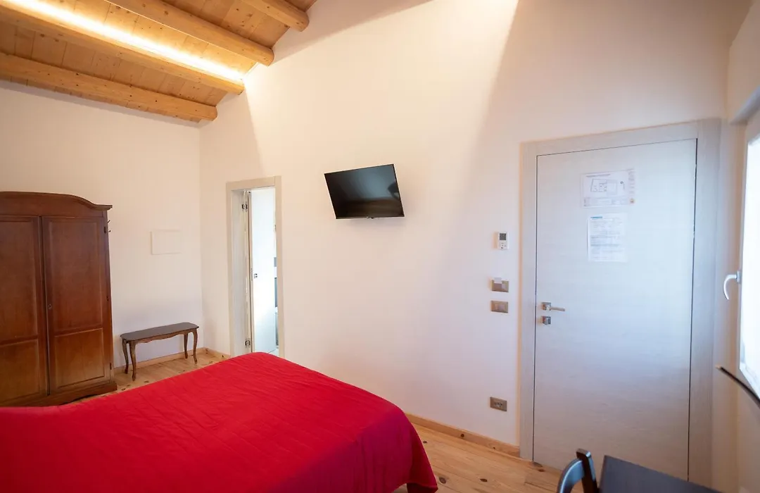B&B Basta Bussare-1