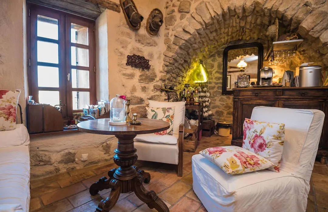 Chambre et Gite Le Roc sur l'Orbieu-1