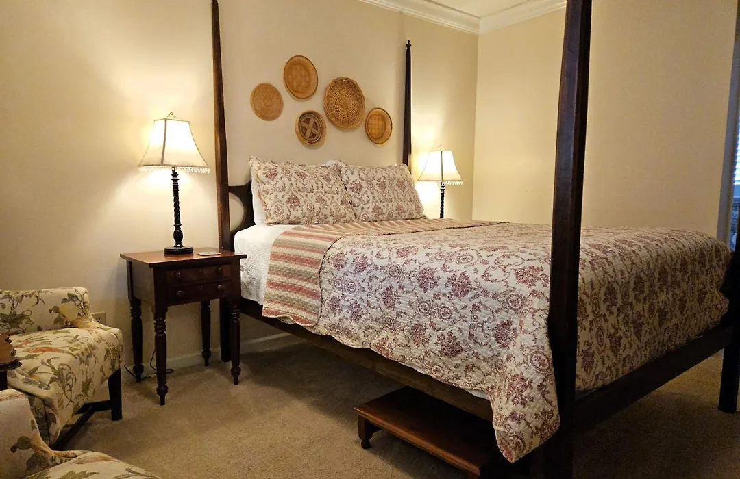 Green Tree Inn-1