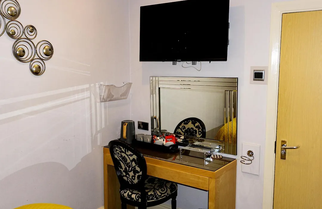Kenley Hotel-1