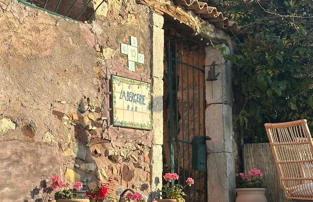 La Bergerie Isolabella Sea View B & B-1