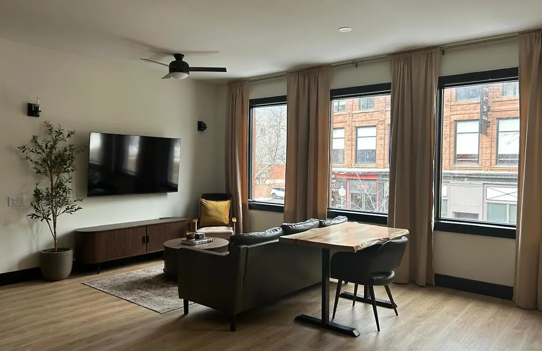 Antler'S Executive Suite- Moncton Downtown-1