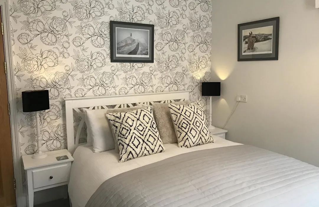 The Glastonbury Town House-1