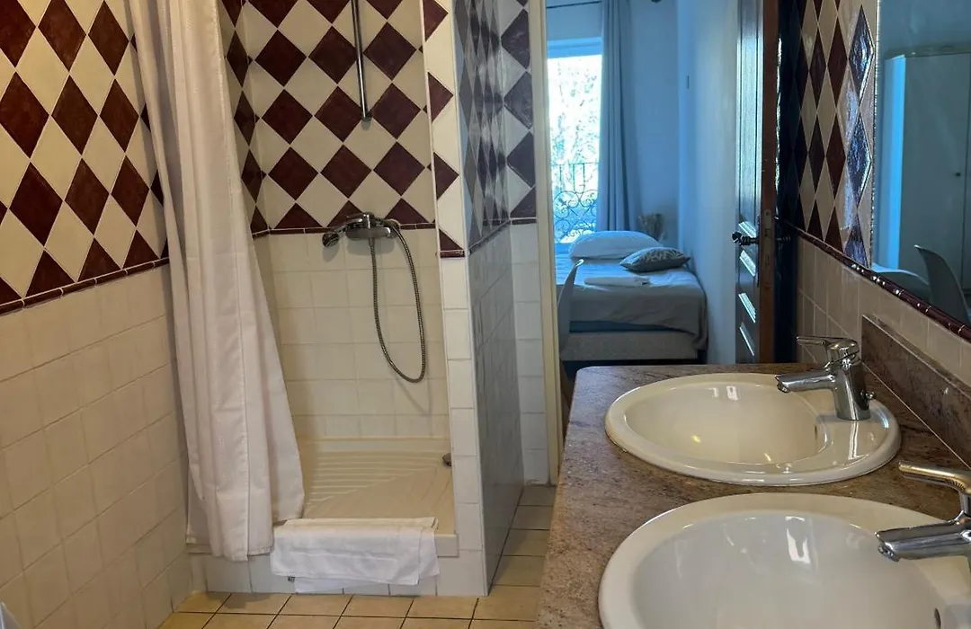 Chez Dume-1