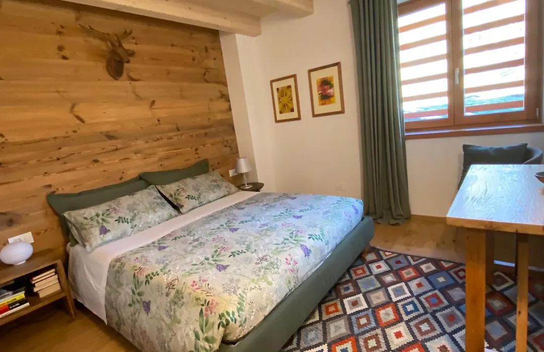 B & B Chalet Plan-1
