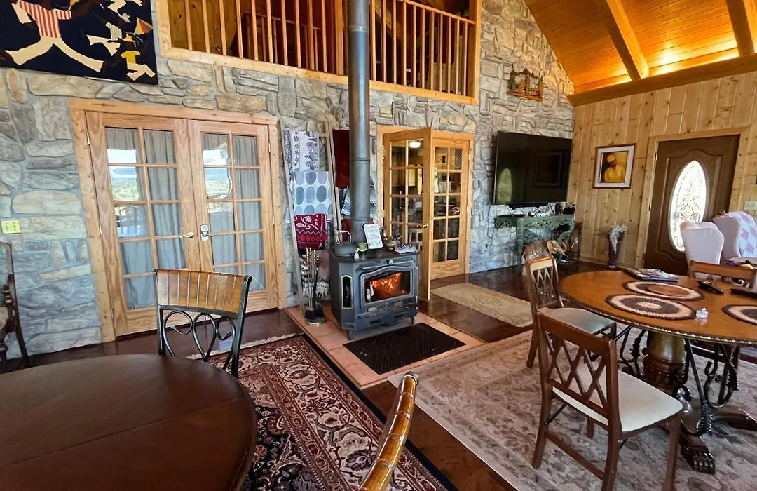 Elkwood Manor Bed & Breakfast-1