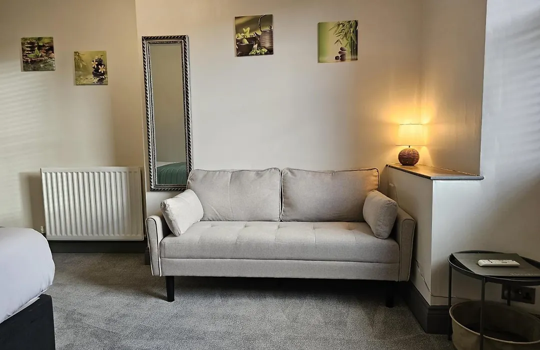 Compston House B & B-1