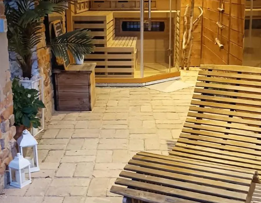 B&B Terra Di Collina Biker Friendly-Pool-Sauna-Jacuzzi-1