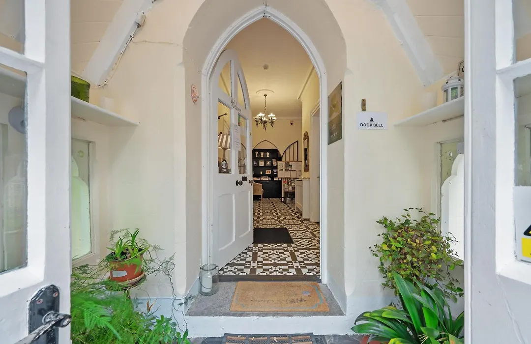 Robin Hill Heritage Guest House-1