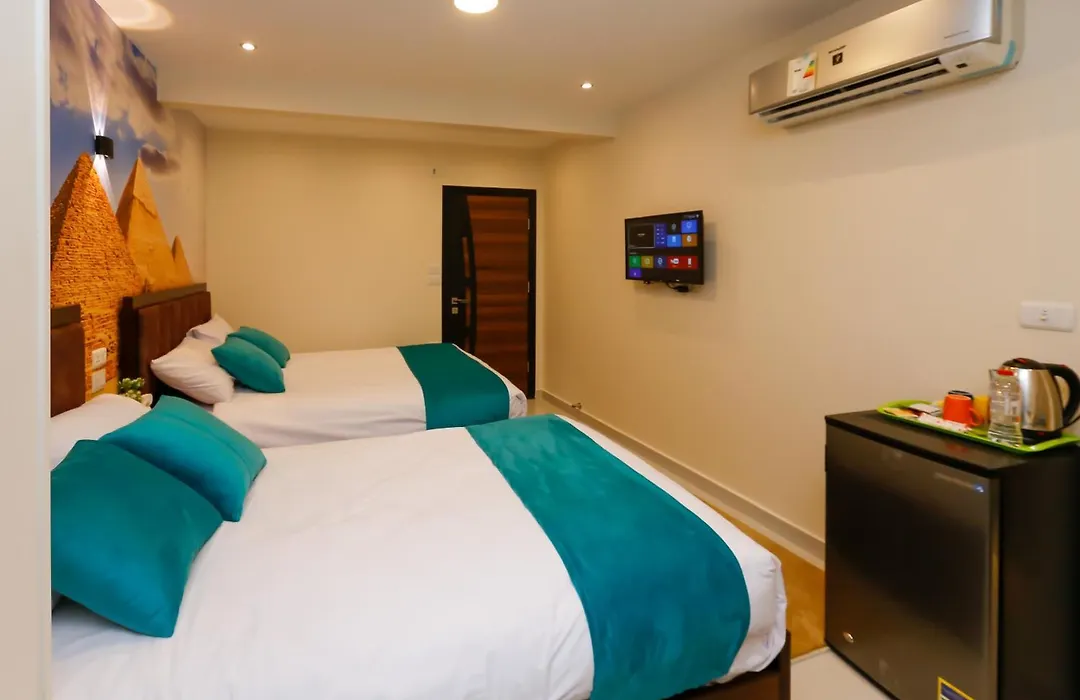 Diamond Pyramids View Inn-1