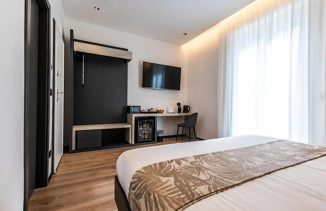 Corso 84 Luxury Suites-1