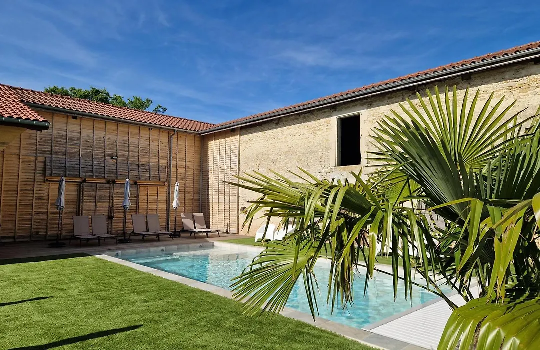 Château de Crespy&Suites-1