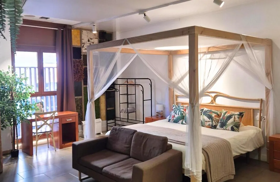 Banana Beach Patacona Rooms-1