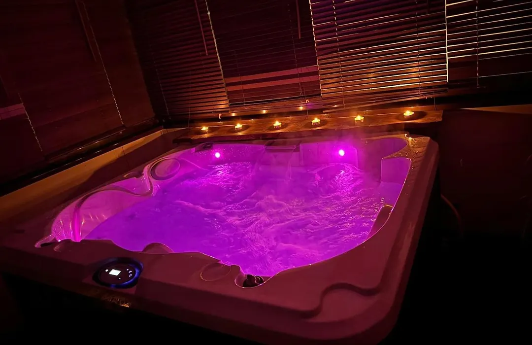 Love Space Sensory Spa & Relax Suite-1