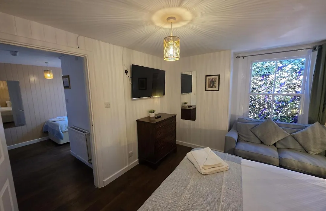 The Wheatsheaf Hotel-1