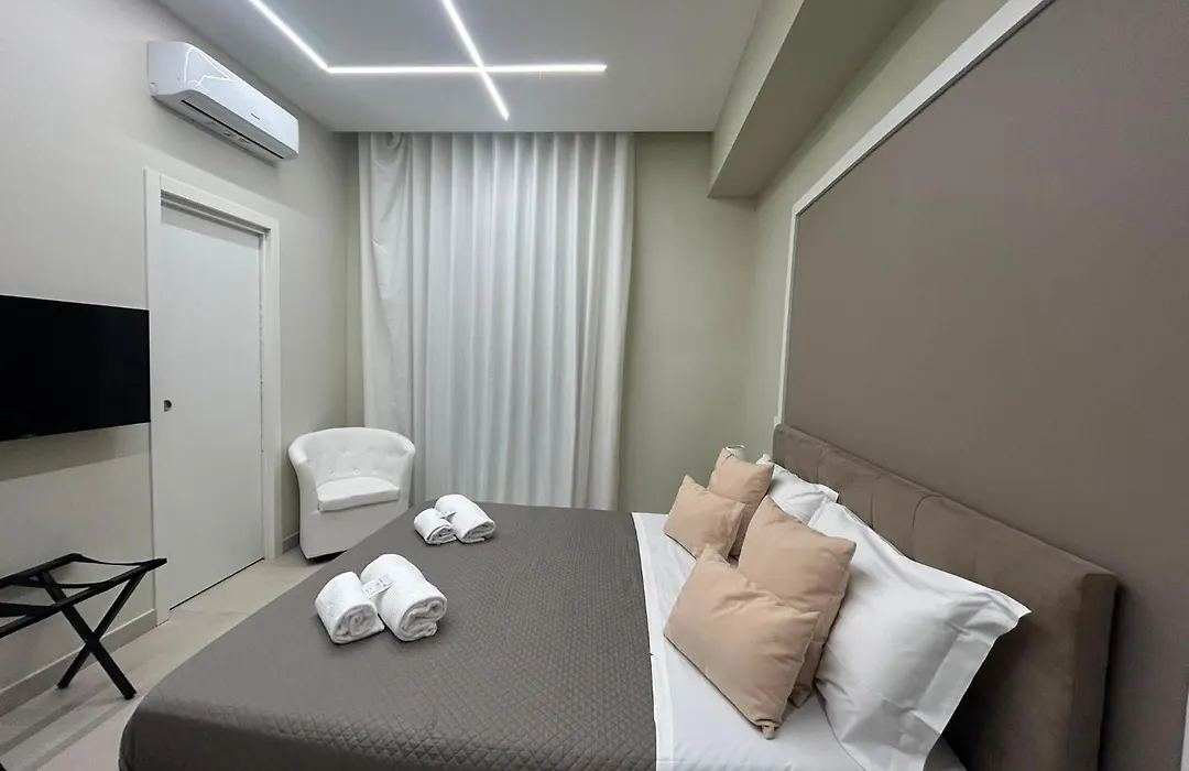 Suite Contè Binario Uno Napoli-1
