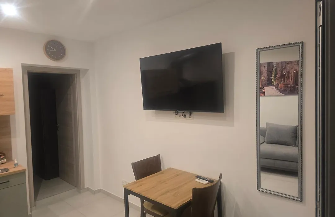 La Piccola Italia-1