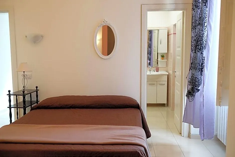 Flora Rooms-1