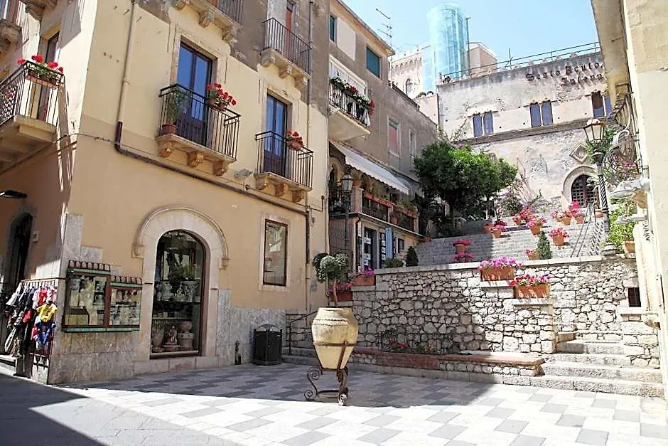 Bed & Breakfast Duomo Di Taormina-1